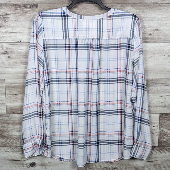 Violet + Claire* Women's Long Sleeve Button Down Curved Hem Blouse~ Size XL - Picture 3 of 11